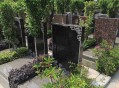 网传一小区建坟墓,小区建墓地