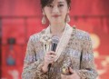 曝孙俪邓超移民英国,《安家》现在社会像房似锦这种女孩想要改变生活，跨越阶层最大的障碍是什么？