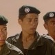 士兵在洛杉矶睡地板,有一部蛇变龙电影叫什么？