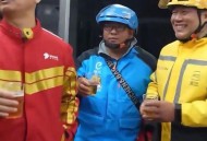 阿里美团外卖大战,美团和饿了么互怼，为什么又说淘宝，那美团和阿里有什么恩怨？