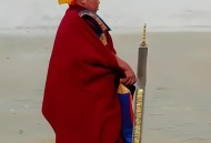 受伤僧人被赶离寺庙,僧人被逐出寺院会怎样