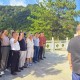 招退休者每周上3天班,社区退休党支部必须每月开展主题党日活动吗？
