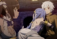 女子吃醋殴打2闺蜜,美女吃醋打架