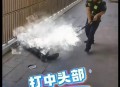 保安持械打伤业主,小区保安殴打业主，物业公司有没有责任，业主是否可以获得赔偿？