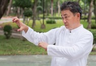 练拳扒倒老人致死亡,60岁还能学拳击吗？
