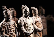 兵马俑上现工匠指纹,兵马俑为什么会留下指纹？
