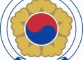 韩国人挥国旗被夺下,韩国的国徽与国旗有什么含义？
