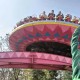 游乐园摆锤断裂23伤,蛋仔游乐园大摆锤怎么做？
