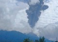 火山喷发时游客急逃,火山喷发急救