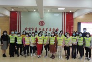 学校让幼童挡车护学,铝合金门窗护挡的作用？