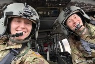 美客机险些撞上战机,飞机及战斗机在空中飞行是怎样防范被鸟撞击的？
