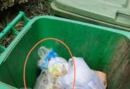 校工作者扔学生外卖,学校扔学生外卖