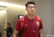 中国球迷遇袭致重伤,中国队与叙利亚的比赛中于海受伤，为什么有些球迷说恒大控制足协让于海受伤？