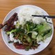 日学校午餐减少米饭,你们学校的伙食费一天一般要多少钱？