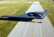 美第2架B-21轰炸机,美国空军最终会拥有200架新型B-21隐身轰炸机吗？