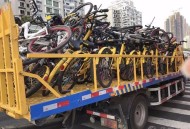 公共自行车陆续退场,共享单车经历野蛮生长、政府的冶理以及中小平台的死亡，又面临美团和滴滴的进入，未来如何发展？