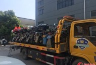 收钱放行执法暂扣车,玉米收割机、被事故处理，被扣，对方撤案，事故大队是否放行？