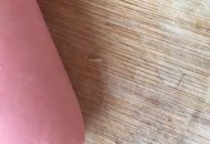 金锣火腿肠现不明物,火腿肠里有黑点是什么东西？