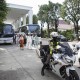 司机中毒向警车开去,高邮市：1周岁女孩误舔农药瓶中毒，警车为出租车开道及时送医, 你怎么看？
