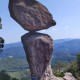 沟渠水体被染成蓝色,农村灌溉沟渠属于地表水水体吗？