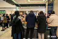 香港金店迎排队潮,香港哪里金店？