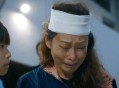演员捡手机8楼坠亡,演员捡手机8楼坠亡视频