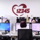 大学生资助热线,12345就一个接线员吗？