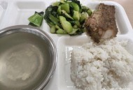 上海多校午餐发臭,上海学校午餐
