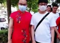 考生爸爸穿旗袍送考,考大学妈妈穿旗袍爸爸穿什么？