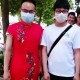 考生爸爸穿旗袍送考,考大学妈妈穿旗袍爸爸穿什么？