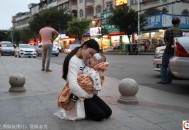 母亲哭诉要卖房救子,母亲哭诉要卖房救子犯法吗