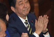 日本首相已决定辞职,日本🇯🇵首相安倍晋三为何毫无征兆的辞职了？