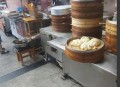 学校一间宿舍住百人 ,有个几百人的工地宿舍，附近没有早餐店，做个摊位卖早餐怎么样？