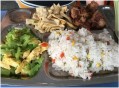 食堂无座站着吃饭,为什么国企食堂都面向一个方向坐？
