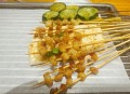 脖子被扎多根烧烤签,牛脖子肉可以烧烤吗？
