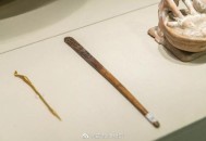 大爷体内藏52年牙刷,