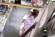 带3名幼儿外出晕倒,带3名幼儿外出晕倒视频