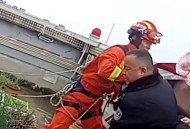 桂林通报小学生坠楼,如何看待桂林一男子因感情问题欲跳楼轻生？