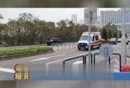 救人小哥婉拒股份,职工在单位发病，领导见死不救，不让叫救护车，该领导承担责任吗？