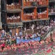 凤凰古城百人抢鸭子,湘西凤凰古城抢鸭子什么意思？