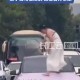女子持械打砸多辆车,仙剑1234567剧情详解？