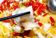 太二酸菜鱼没人吃了,太二酸菜鱼鱼汤是高汤吗？