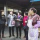 印父亲驱猴误杀儿子,杀猪给猴看是什么意思？