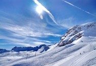 瑞士滑雪胜地爆炸,世界最大电子对撞机？