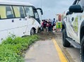 阿富汗客运巴士翻车,阿富汗客运巴士翻车视频