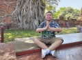 在泰被大树砸中身亡,男子被大树砸伤致残