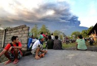 火山喷发时游客急逃,为什么有些火山喷发了 游客却不跑？