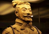 兵马俑上现工匠指纹,兵马俑嘴唇边现指纹意味着什么？