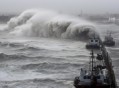 台风天海上漂5小时,台风来了船只靠岸正确吗？