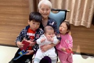 女孩和姥姥被浇高汤,外婆汤是什么意思？
